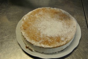 Dolce torta di ricotta e pere